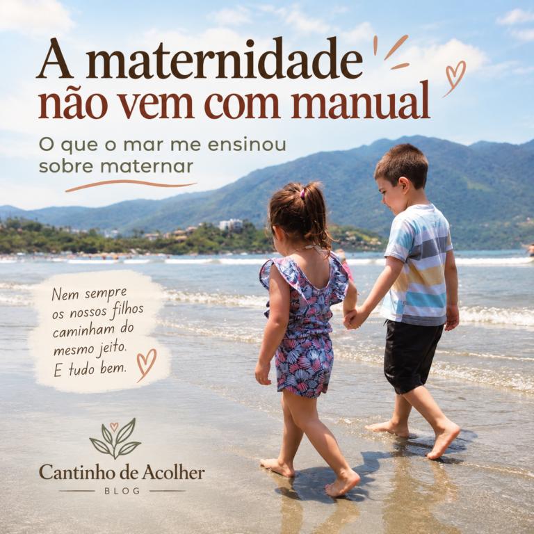 Davi e Amanda de mãos dadas na praia, em uma lembrança sobre maternidade, irmãos e acolhimento.